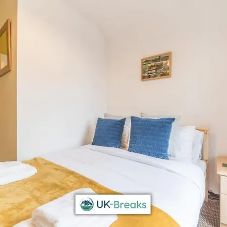 Casa vacanze Large Centrally Located 5 Bedroom House - All En-suite Workington